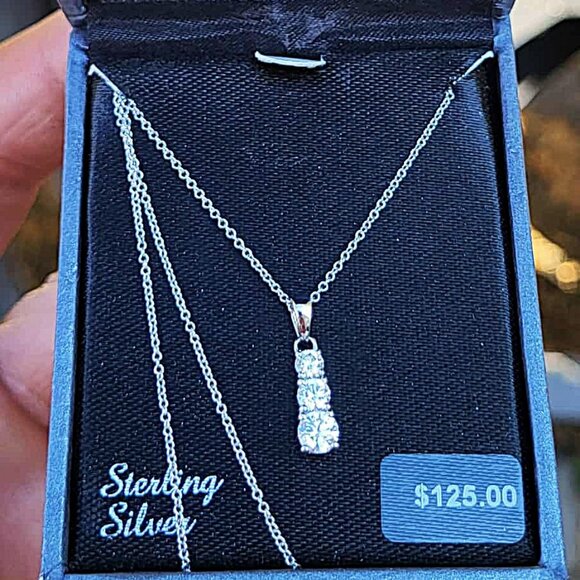 Diamonluxe Sterling Silver Cubic Zirconia Three Stone Pendant Necklace - Picture 2 of 6